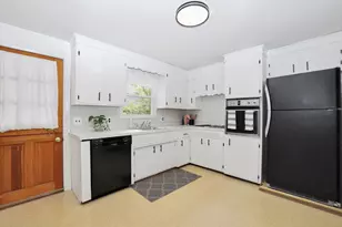 122 Puritan Dr, Quincy, MA 02170 - Photo 11