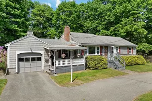 394 Pearl St, Reading, MA 01867 - Photo 3