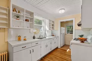 27 Governor Rd, Arlington, MA 02474 - Photo 11