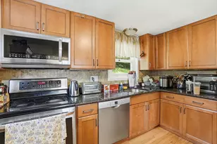 50 Lakeshore Dr, Marlborough, MA 01752 - Photo 5