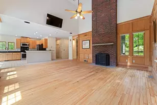 28 Vincent Rd, Mendon, MA 01756 - Photo 5