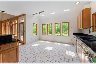 28 Vincent Rd, Mendon, MA 01756 - Photo 7