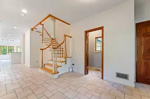 28 Vincent Rd, Mendon, MA 01756 - Photo 3