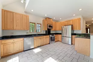28 Vincent Rd, Mendon, MA 01756 - Photo 1
