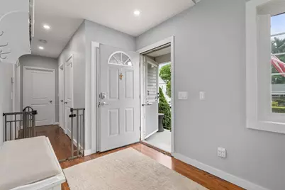 32 Oak St, Stoneham, MA 02180 - Photo 9