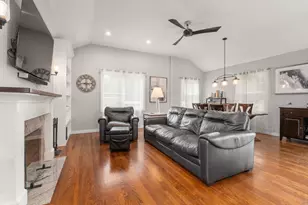32 Oak St, Stoneham, MA 02180 - Photo 7