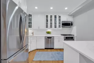 26 Yarmouth St, Boston, MA 02116 - Photo 19