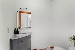 2 Harrison Pl, Franklin, MA 02038 - Photo 15