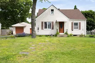 118 Edgewood Ave, Chicopee, MA 01013 - Photo 3
