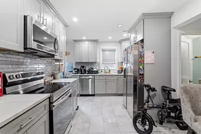 44 Everett St, Everett, MA 02149 - Photo 3