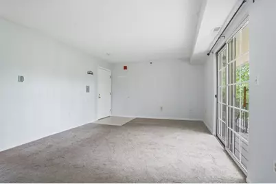 105 Lafond Ln #6, Dracut, MA 01826 - Photo 5
