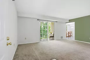 105 Lafond Ln, Dracut, MA 01826 - Photo 3
