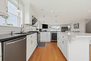 6 Harvey Ln, Quincy, MA 02169 - Photo 9