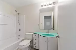 880 Broadway, Revere, MA 02151 - Photo 7