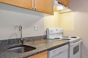 880 Broadway, Revere, MA 02151 - Photo 5