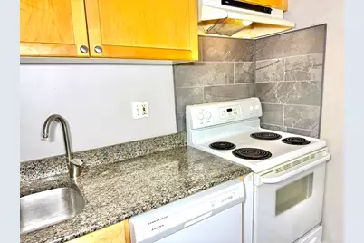 880 Broadway #5, Revere, MA 02151 - Photo 5