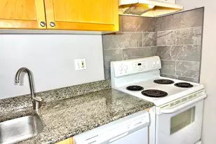880 Broadway, Revere, MA 02151 - Photo 5