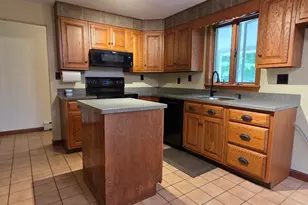 758 Country Club Rd, Greenfield, MA 01301 - Photo 15