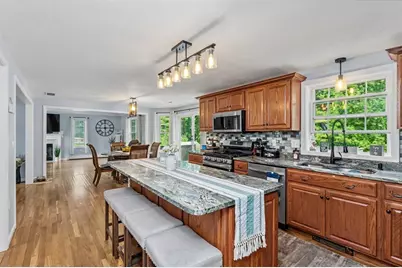 72 Heritage Rd, Dracut, MA 01826 - Photo 3