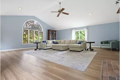 7 Brooks Ave, Westminster, MA 01473 - Photo 9