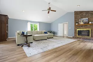 7 Brooks Ave, Westminster, MA 01473 - Photo 7