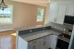 8 Emerald Ave, Westfield, MA 01085 - Photo 11