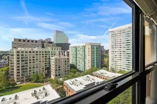 8 Whittier Pl, Boston, MA 02114 - Photo 11