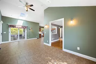 67 Robak Dr, Chicopee, MA 01020 - Photo 3