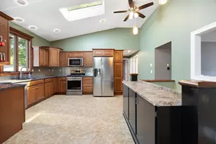 67 Robak Dr, Chicopee, MA 01020 - Photo 7
