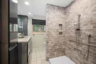 25 Curtis St, Auburn, MA 01501 - Photo 17