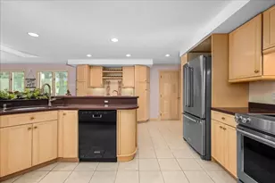 25 Curtis St, Auburn, MA 01501 - Photo 9