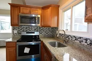 12 Eaton St, Revere, MA 02151 - Photo 5