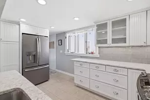 27 Billows St, Winthrop, MA 02152 - Photo 3
