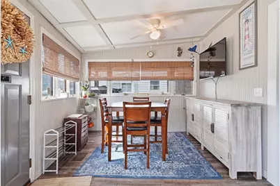 27 Billows St, Winthrop, MA 02152 - Photo 9