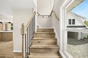 7 Somerville Ave, Braintree, MA 02184 - Photo 11