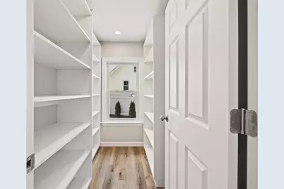 7 Somerville Ave, Braintree, MA 02184 - Photo 9