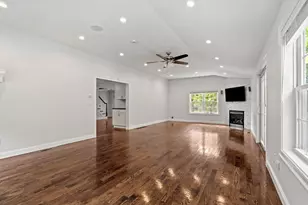 24 Bartlett Ave, Chelmsford, MA 01824 - Photo 15