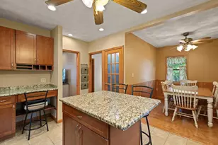 33 Ledge St, Melrose, MA 02176 - Photo 9