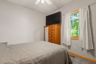 33 Ledge St, Melrose, MA 02176 - Photo 19
