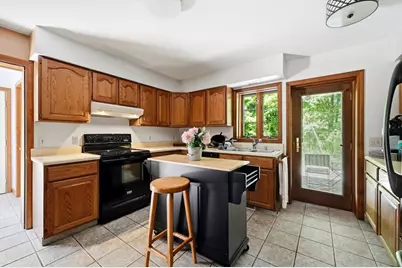 16 Old Long Plain Rd, Leverett, MA 01054 - Photo 11