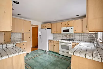 29 Patricia Rd, Sudbury, MA 01776 - Photo 3