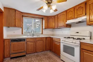 17 Tufts Ave, Everett, MA 02149 - Photo 29
