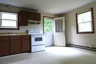 16-18 Daniel St, Springfield, MA 01151 - Photo 5