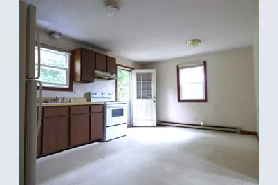 16-18 Daniel St, Springfield, MA 01151 - Photo 3