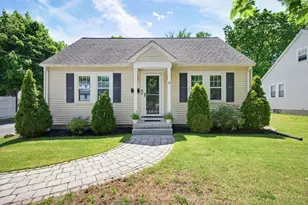 19 Holliston St, Medway, MA 02053 - Photo 33