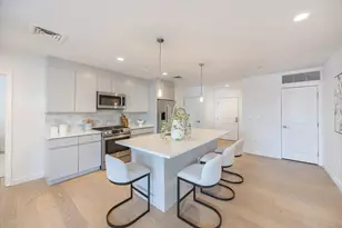 16 Boardman St, Boston, MA 02128 - Photo 3