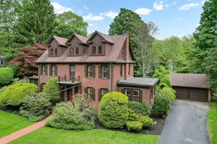 30 Rangeley Rd, Winchester, MA 01890 - Photo 3