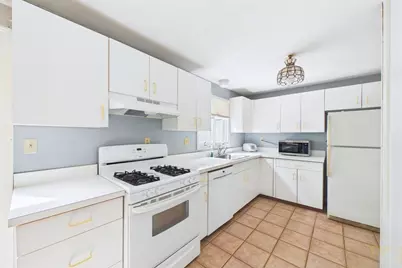 663 Wareham Street #11, Middleborough, MA 02346 - Photo 5