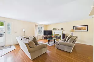 663 Wareham St, Middleborough, MA 02346 - Photo 5