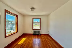 18 Bigelow St, Quincy, MA 02169 - Photo 15